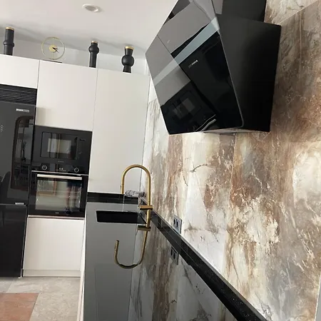 Gran Atico Con Terraza En El Centro De Аликанте