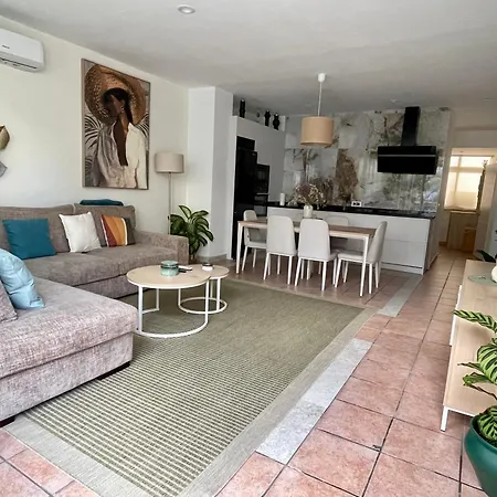 Апартаменты Gran Atico Con Terraza En El Centro De Аликанте
