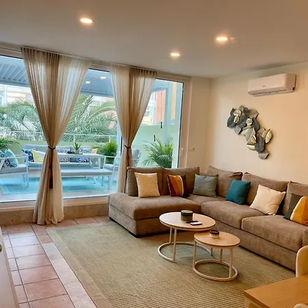Апартаменты Gran Atico Con Terraza En El Centro De *