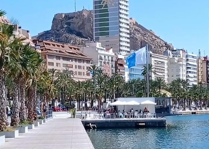 Apartament Gran Atico Con Terraza En El Centro De *