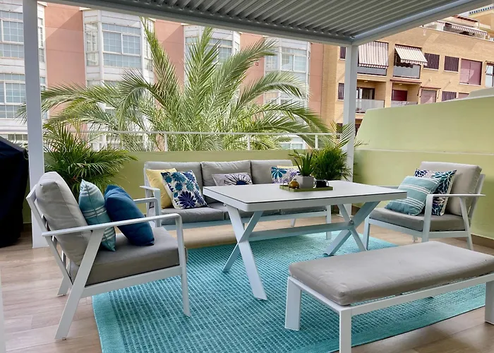 Gran Atico Con Terraza En El Centro De * Alicante
